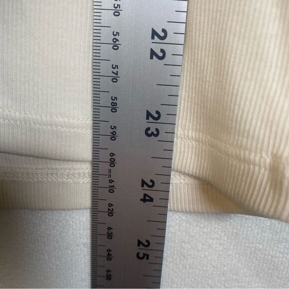 M.M. Lafleur Cream Long Sleeve Rib Knit Top Size Medium - Picture 8 of 9